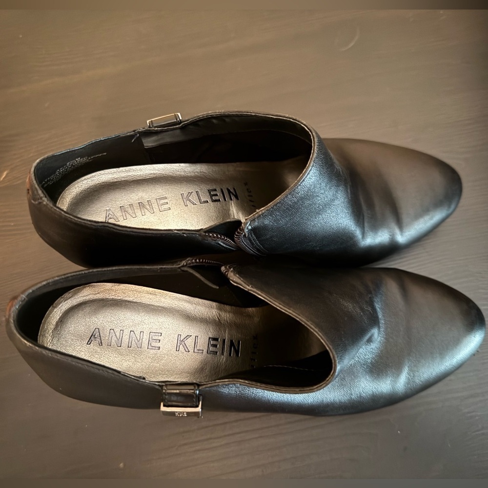 Anne Klein Black Heeled Boots - Picture 4 of 9